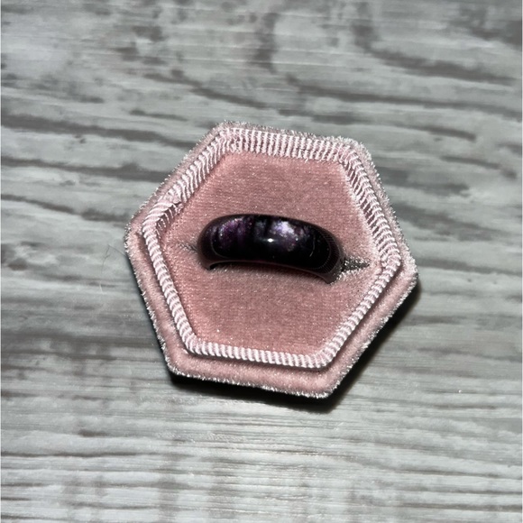 Purple Plastic Ring - Size 9 - Picture 3 of 5